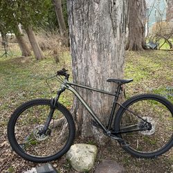 Cannondale Trail Mountain Bike Adult L ISO 4210 Lightly Used