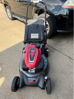 HONDA GCV 170 Gas Walk Behind Self Propelled Lawn Mower