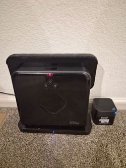iRobot Braava 380t Robot Mop with Charging Dock & Navigation Cube