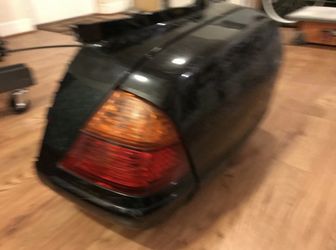 2000-2010 Honda Goldwing GL 1800 Right Hand Side Saddlebag Bag Lid  Door Complete