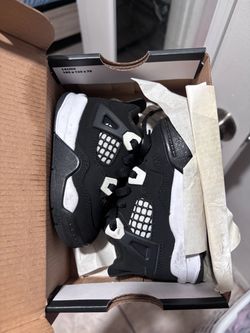 Air Jordan 4 Toddler Sneakers Black White