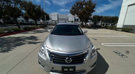 Nissian Altima