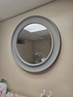 Round Mirror