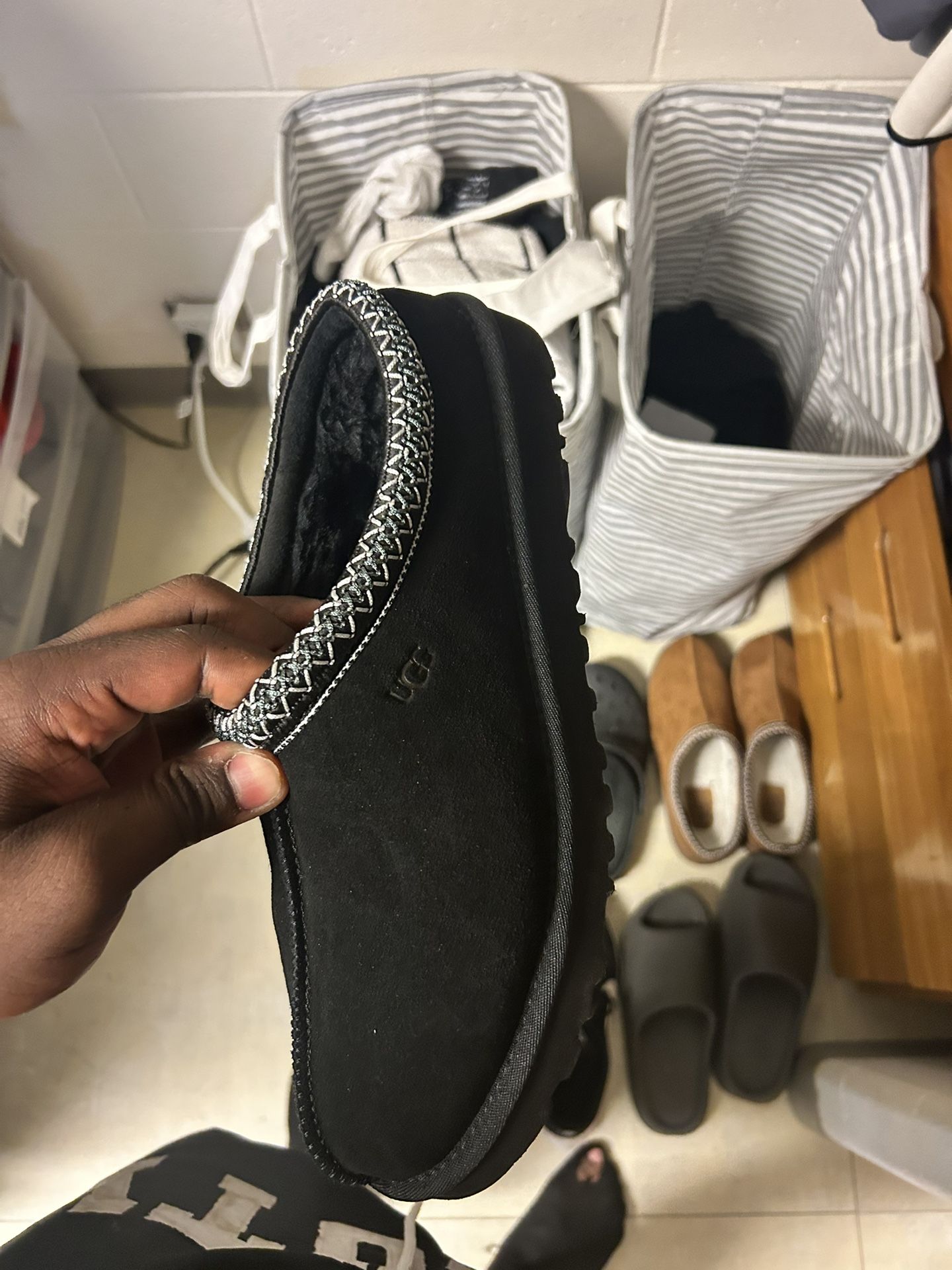 Uggs Black Low