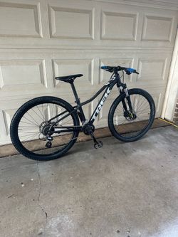 Trek marlin 5 extra small 27.5 mountain bike