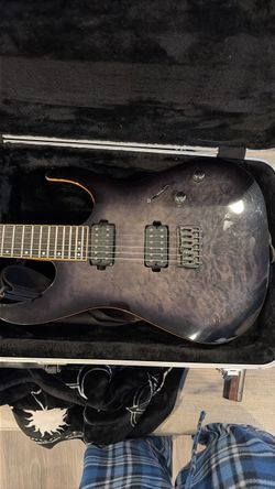 Schecter Diamond Series Banshee-6P guitar, Case, Strap