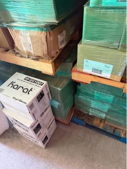 Merchandise Pallets – Must Go! $100 OBO