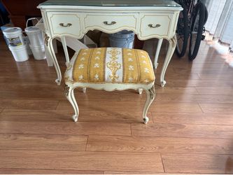 Mid Century Thomasville French Provincial Vanity Desk with Stool