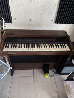 Estey Discovery II Vintage 61-Key Electronic Organ – Powers On – Needs Repair
