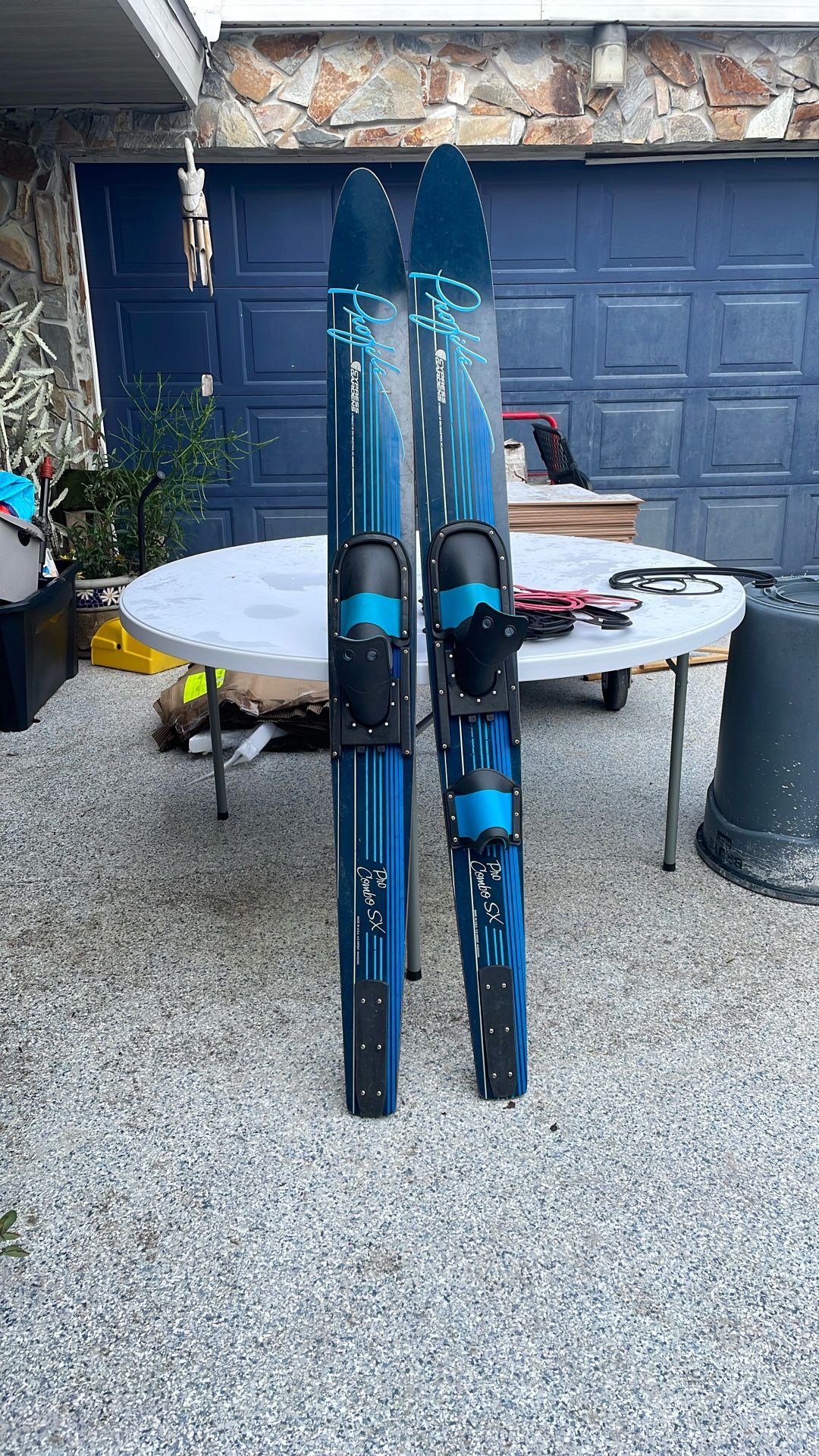 Set of water skis 20