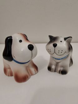 Salt & Pepper Shakers