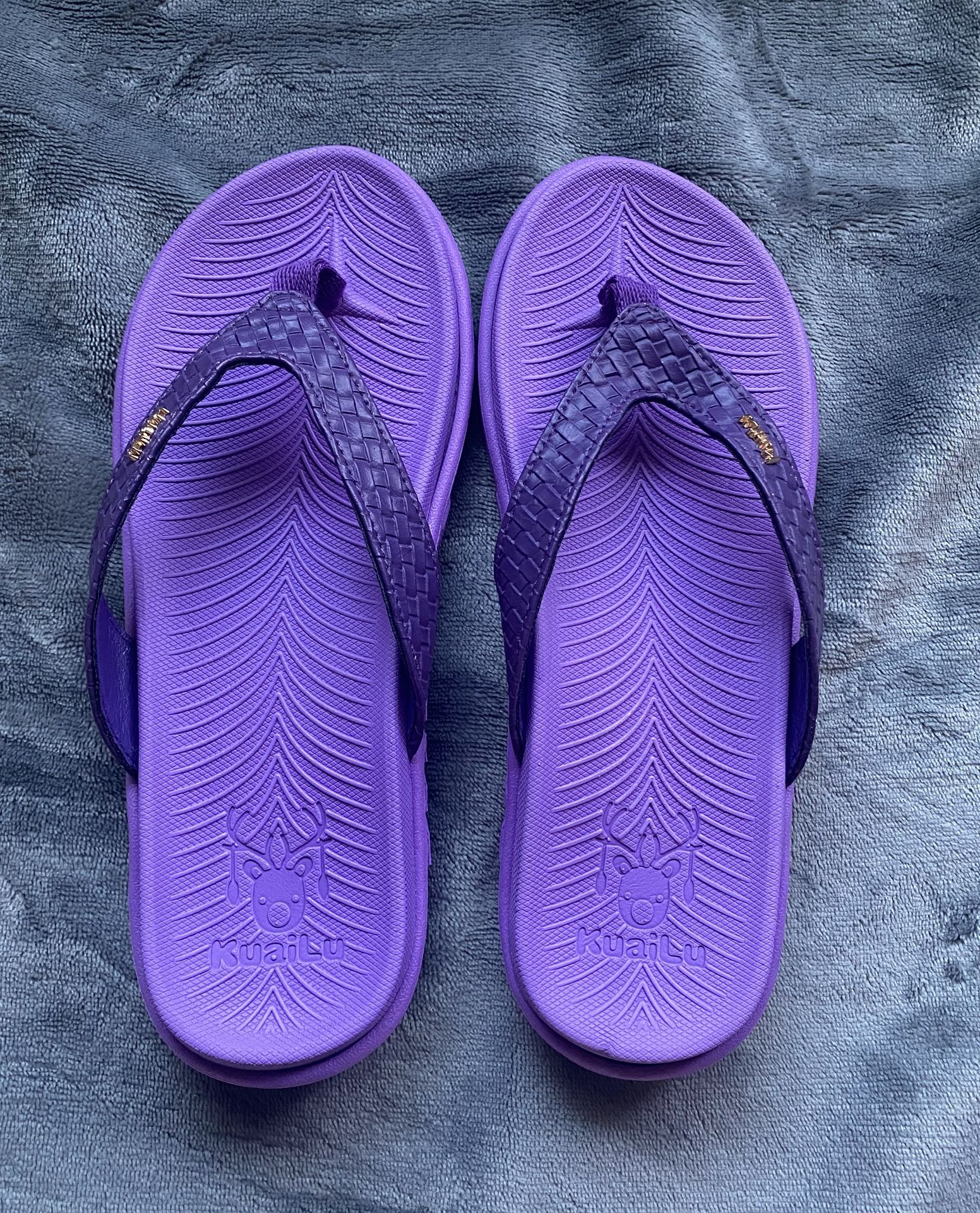 KuaiLu Purple Flip Flops Size 8 (US)