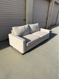 Living Spaces 80” Gray Sofa Couch Sillones Sala