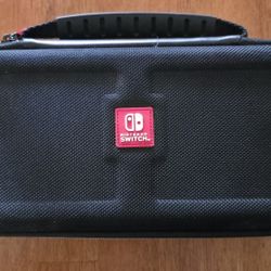 Nintendo Switch Deluxe Travel Case