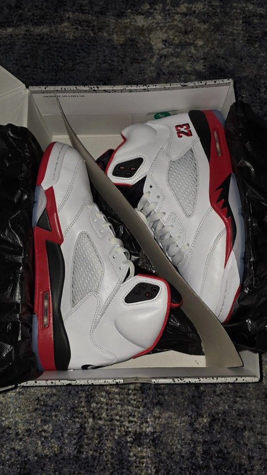 Retro 5 / Retro 4s Size 9