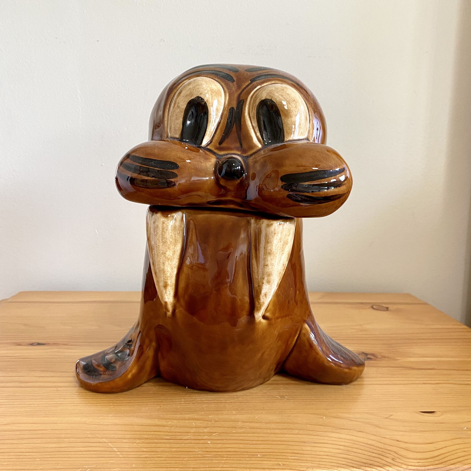 Vintage 60s Wally Walrus Cookie Jar Canister Brown Glaze 