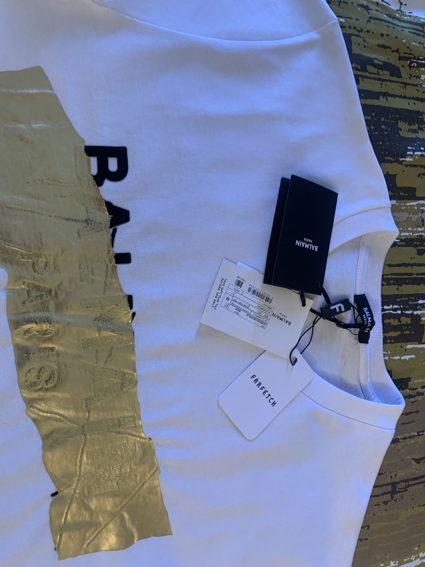 BALMAIN PARIS UNISEX MEDIUM SIZE WHITE GOLD COLOR