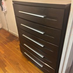 Modern 6-Drawer Dresser – Dark Wood Finish