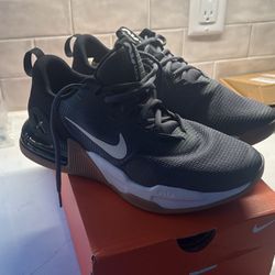 Nike Air Max Alpha trainer- Size 8 