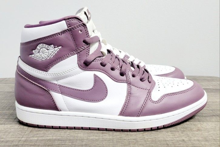 Jordan 1 Retro High OG
Mauve