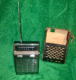 Vintage Transistor Radio/Case, , AM & FM Bands, 10 Transistors