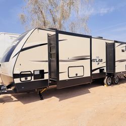 2020 Dutchmen Atlas 37ft Triple Slide Like New Must See Priced To Sell