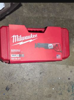 Milwaukee Sawzall Reciprocating Saw Kit 6519-31