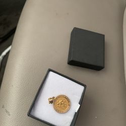 Saint Christopher Medal Pendant in 14k Yellow Gold