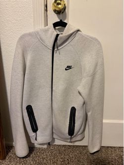 White Nike Tech