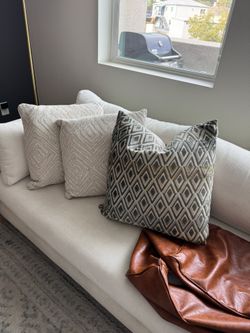 Throw Pillows And Ottoman 