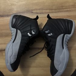 Wolf Grey 12’s Size 10 