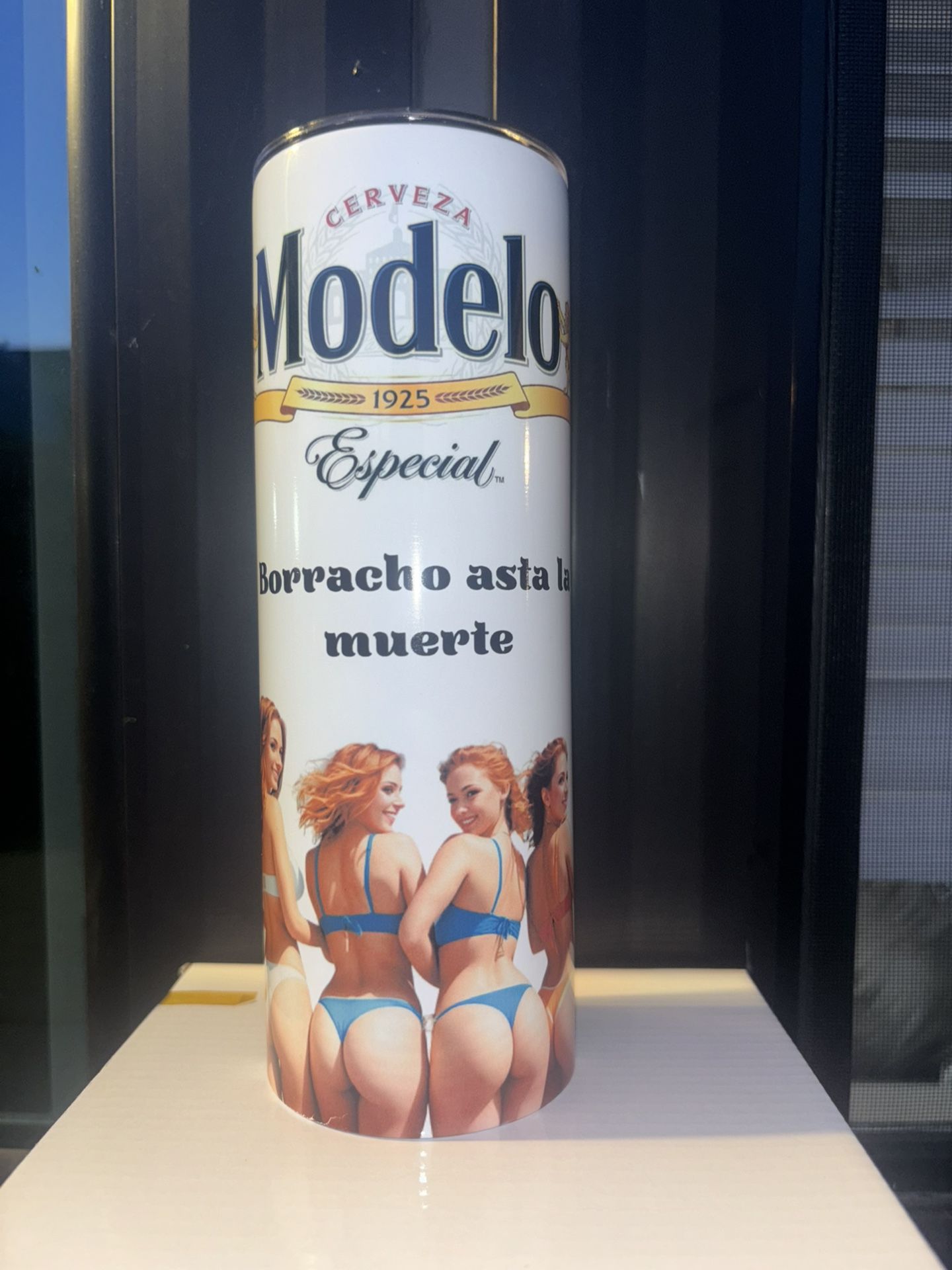 Modelo Tumbler
