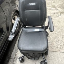 Pride Jazzy EVO 613 Power Wheelchair 