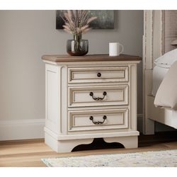 Ashley Furniture Realyn Nightstand with USB Charging (4 Available)