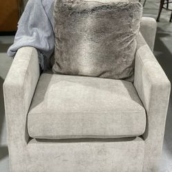Accent Swivel Chair