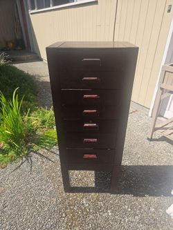 Wood jewelry console