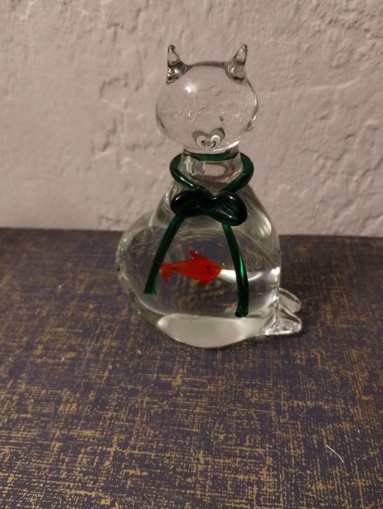 Glass Cat Bow Fish Paperweight Figurine