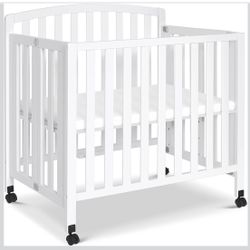 Baby Mini Crib 