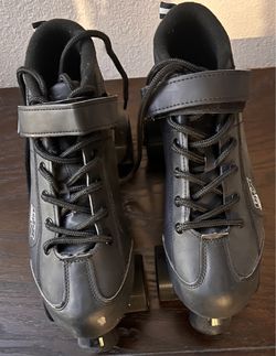 Pacer GTX 500 Roller Skates – Black – Men’s 9 / Women’s 10