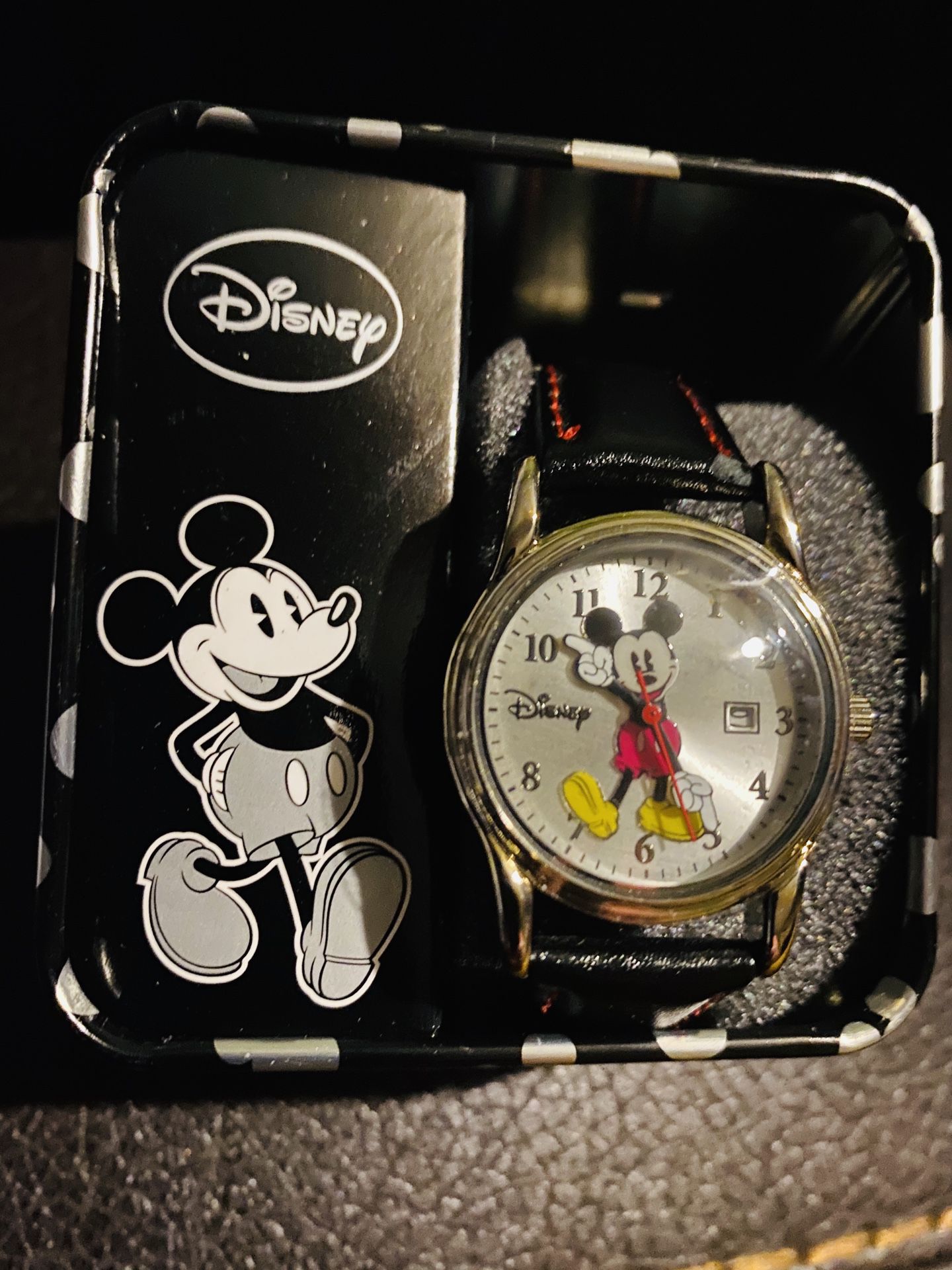Very nice watch Disney Mickey Mouse new never used