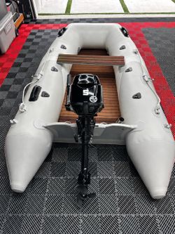 Inflatable boat