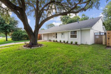 Fully renovated house - 4 bed 3 bath new - 7200 sqfeet - for sale - near silver wood , downtown and medical center