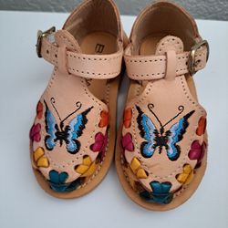 Toddler Girl Huaraches Size 4-5