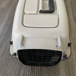 Dog Crate/ Dog Carrier