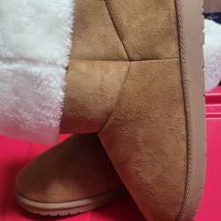 Bobbi Brooks  Low Boots Basic Fur Brand New