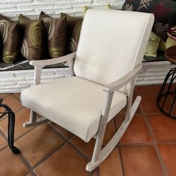 Rocking Chair 