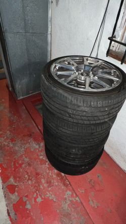 Cts v rims/wheel