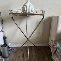 Very Nice & Versatile Gold/brass Tray Table - Price Negotiable 