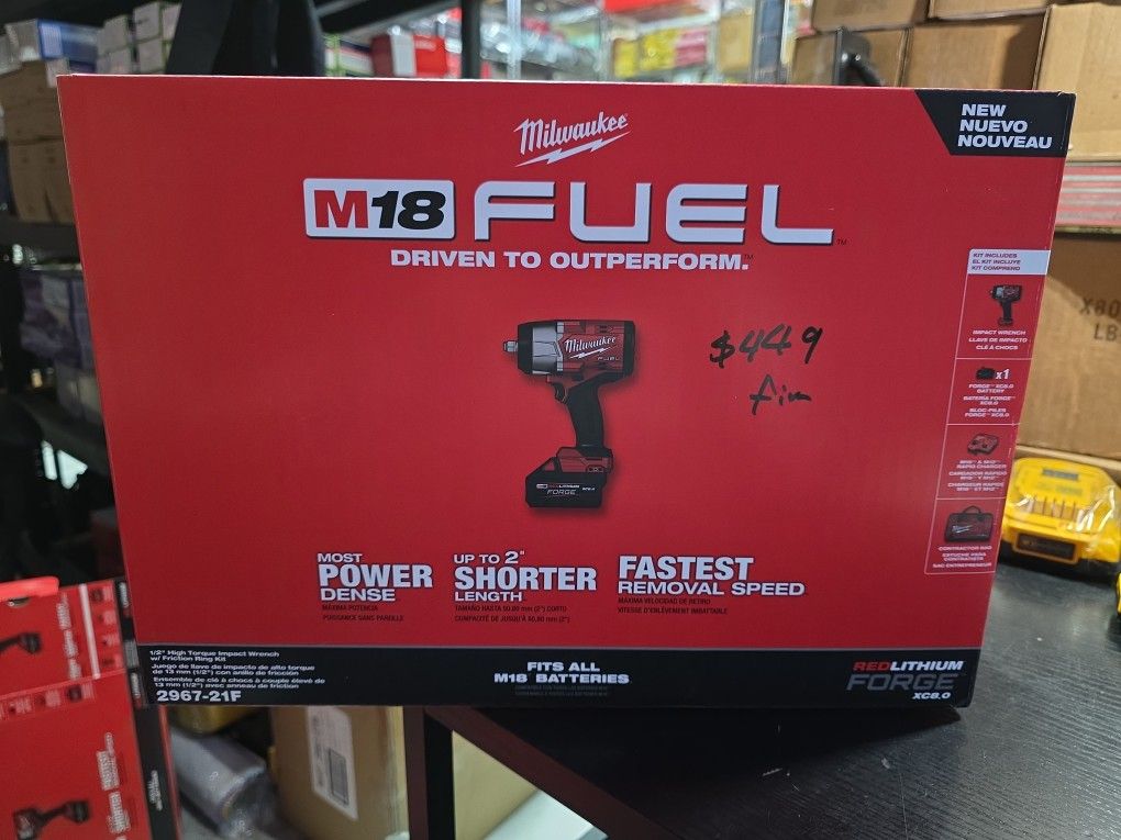 Milwaukee
M18 FUEL 18V Lithium-Ion Brushless Cordless 1/2 in. High Torque Impact Wrench w/Friction Ring FORGE Kit
