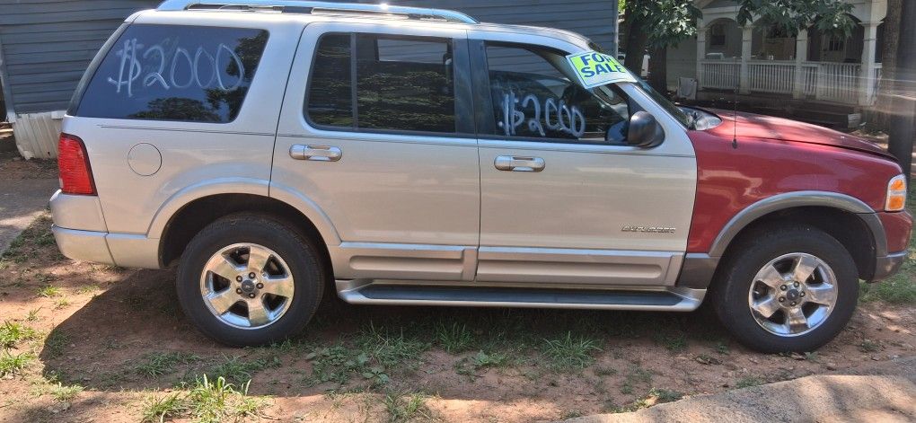 2004 Ford Explorer